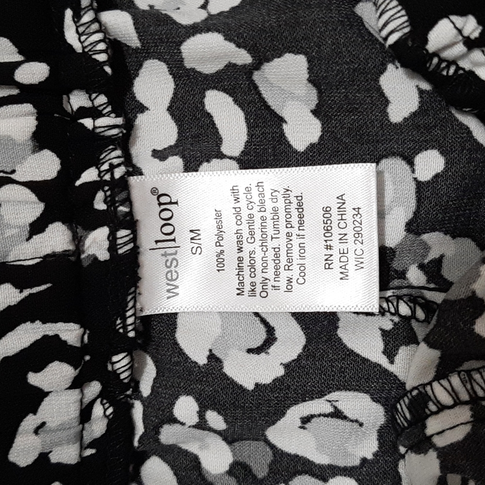 Shorts - Picture 2 of 3